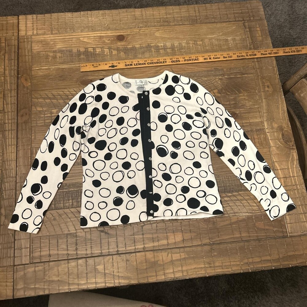 Studio Women's White and Black Cardigan